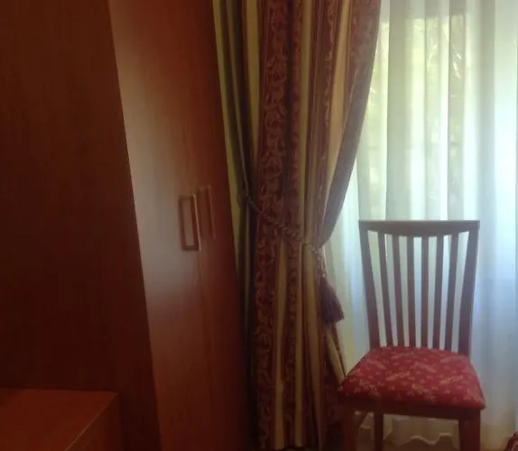 Pensjonat Guglielmo Marconi House 3*