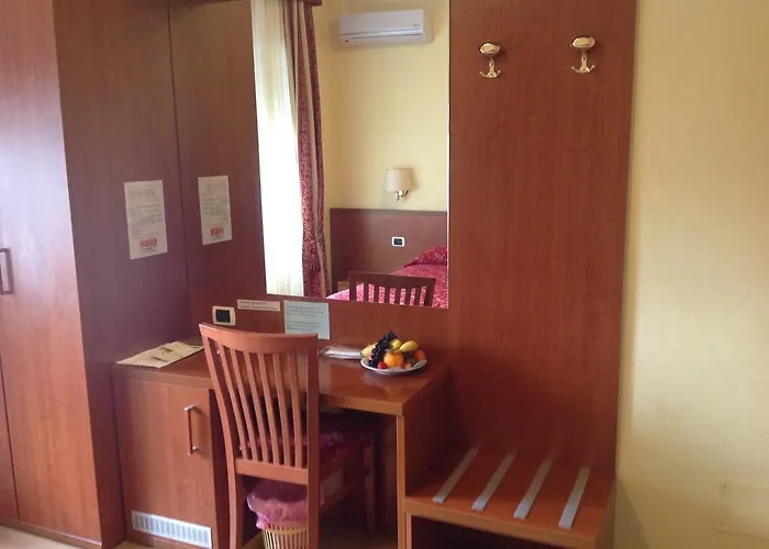 Pensjonat Guglielmo Marconi House 3*